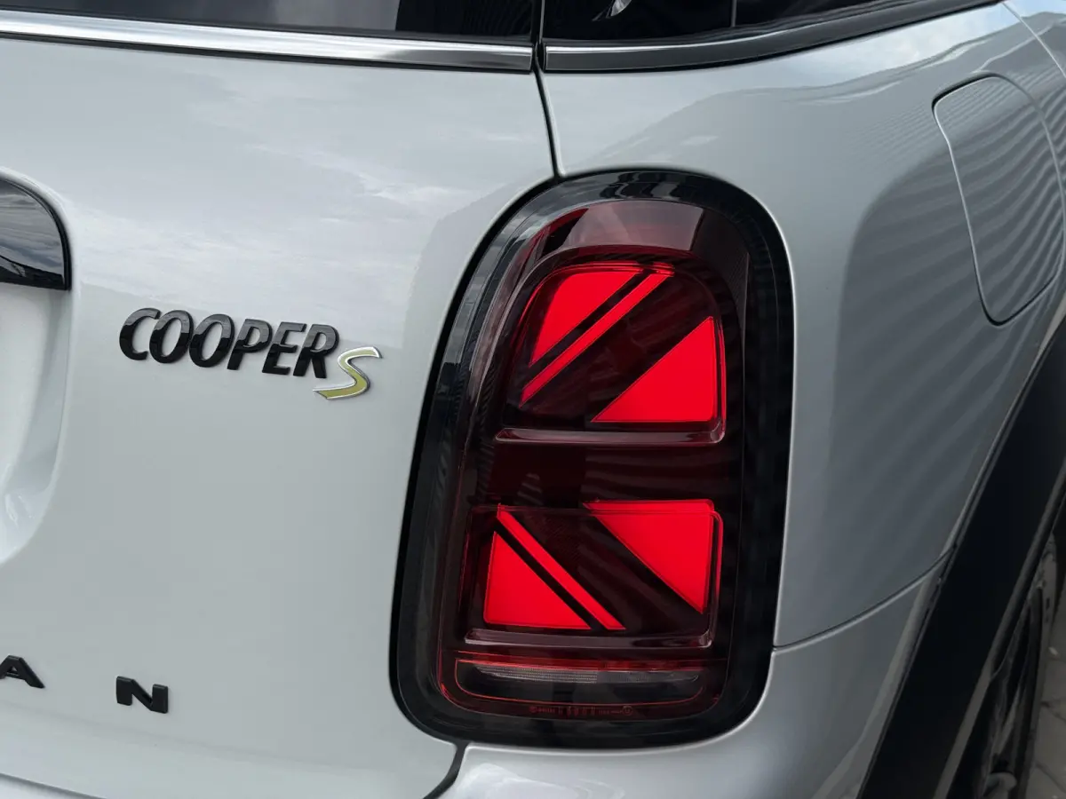 2.0 Cooper SE ALL4 Pano/Camera/H&K