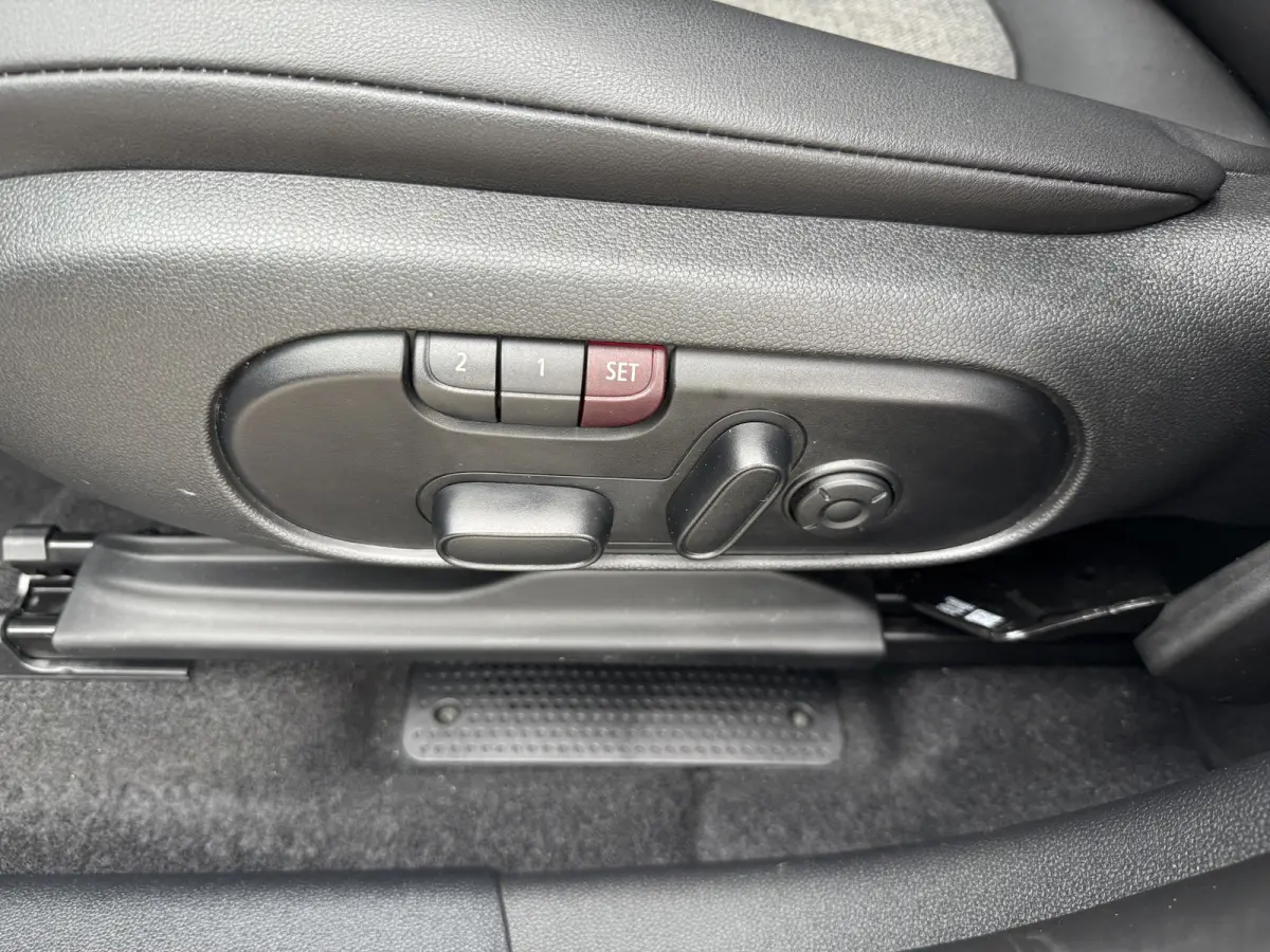 2.0 Cooper SE ALL4 Pano/Camera/H&K