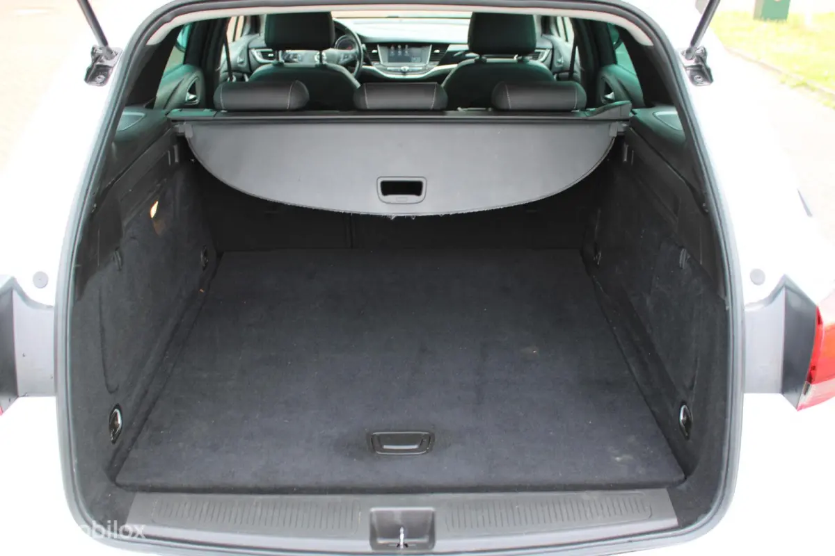 1.2 Design & Tech, Camera, Voor + achter Pdc, App connect, Clima, Dode hoek Detectie, Navi, Cruise, Comfort stoelen, 16 inch Lmv.