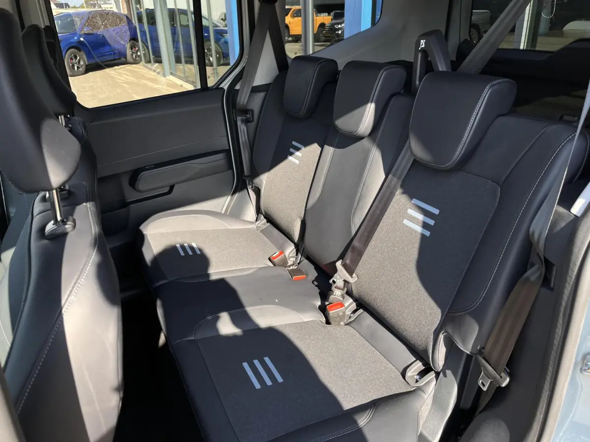 Active 125PK Winterpack Adaptieve Cruise Camera Navi Parkeersensoren Blind-Spot 17'' Velgen Privacy Glass *Compleet*
