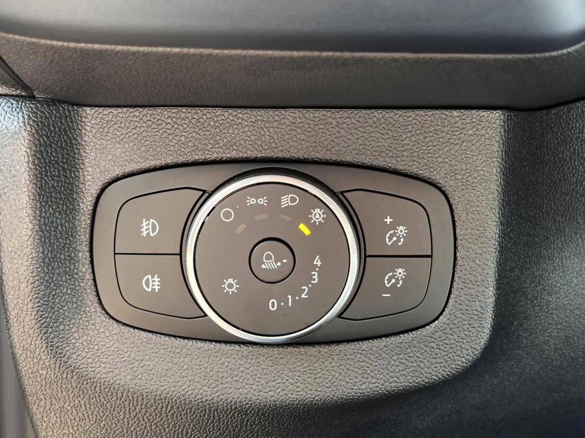 Active 125PK Winterpack Adaptieve Cruise Camera Navi Parkeersensoren Blind-Spot 17'' Velgen Privacy Glass *Compleet*