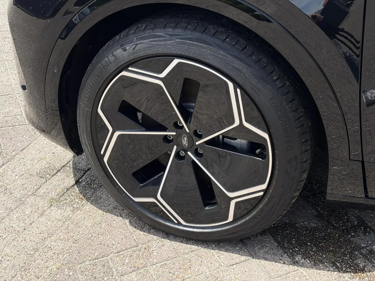 Premium Extended Range RWD 77 kWh Winterpack Adaptieve Cruise 360 Camera Leder Elek. Achterklep Keyless B&O 21'' Velgen Privacy Glass *Nieuwstaat*