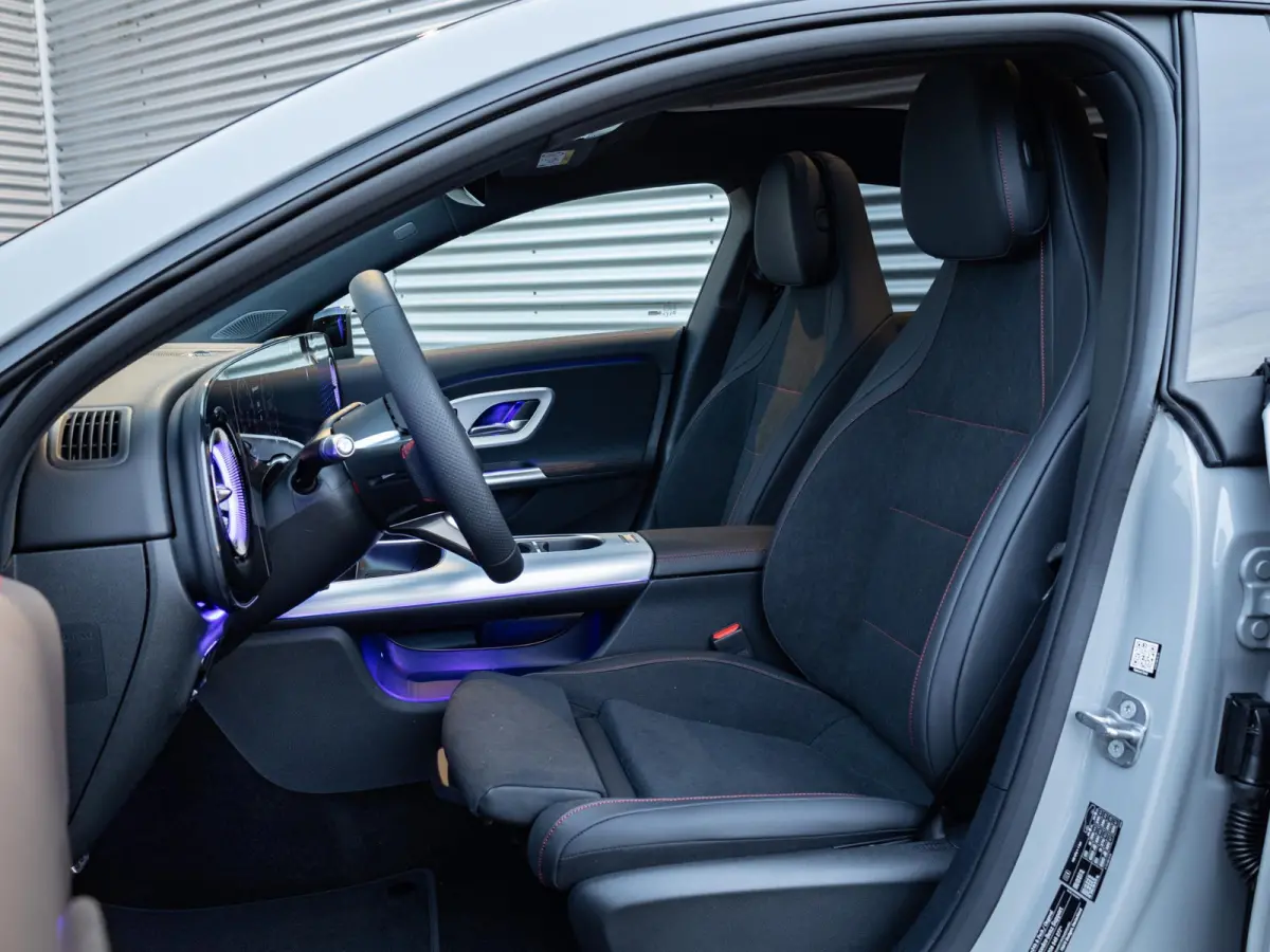 Limousine 250+ Launch Edition 85.5 kWh