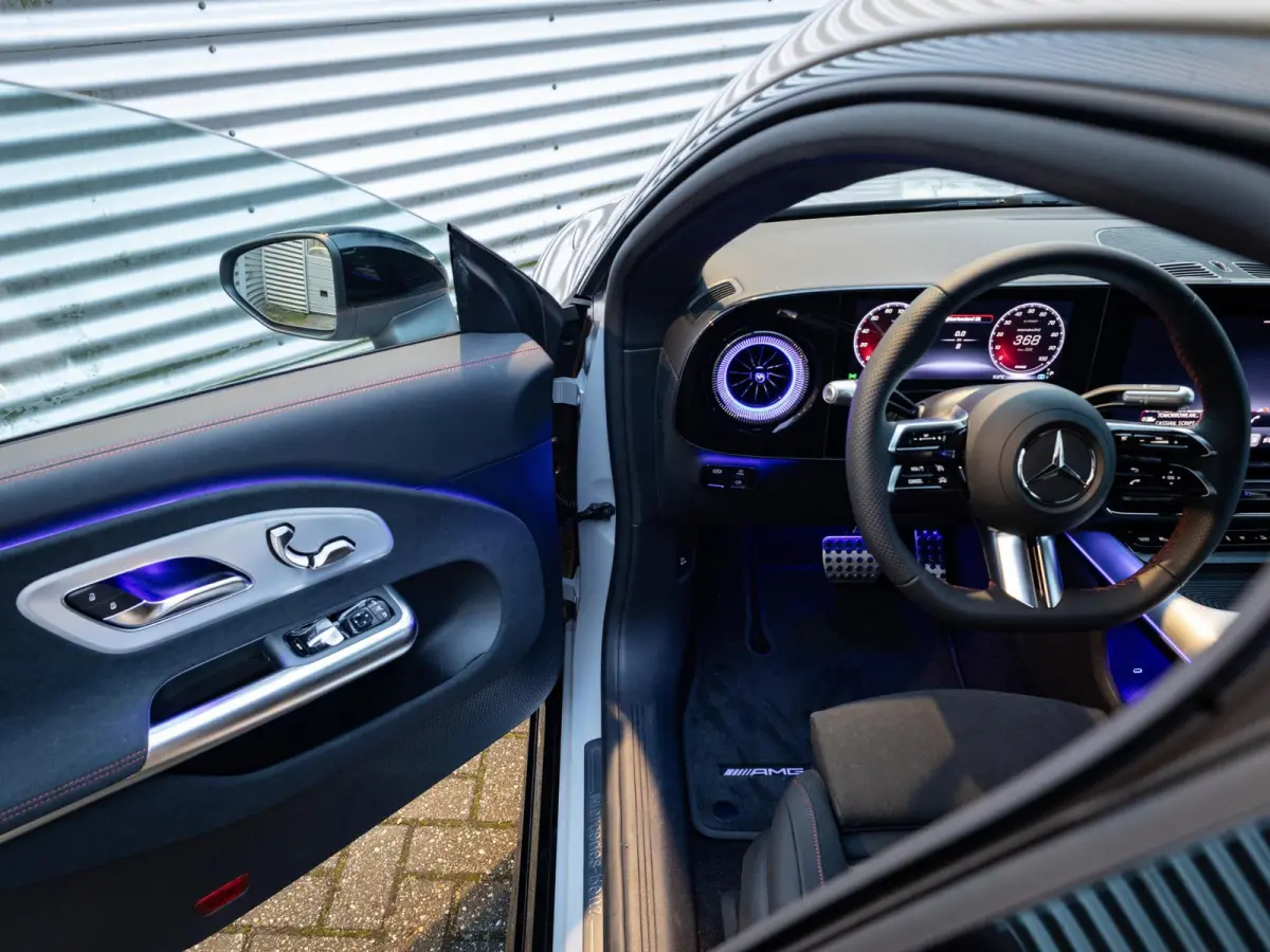 Limousine 250+ Launch Edition 85.5 kWh