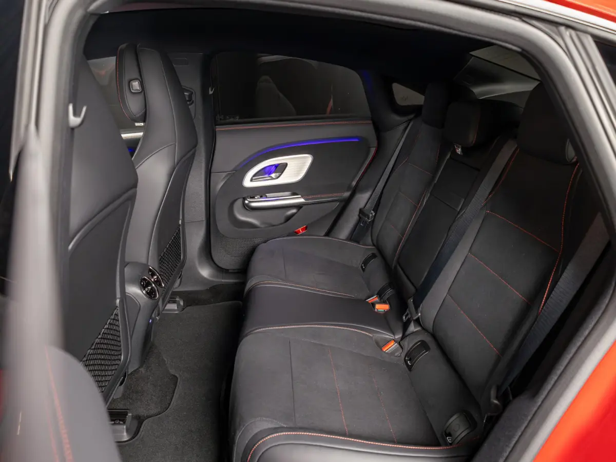 Limousine 250+ Launch Edition