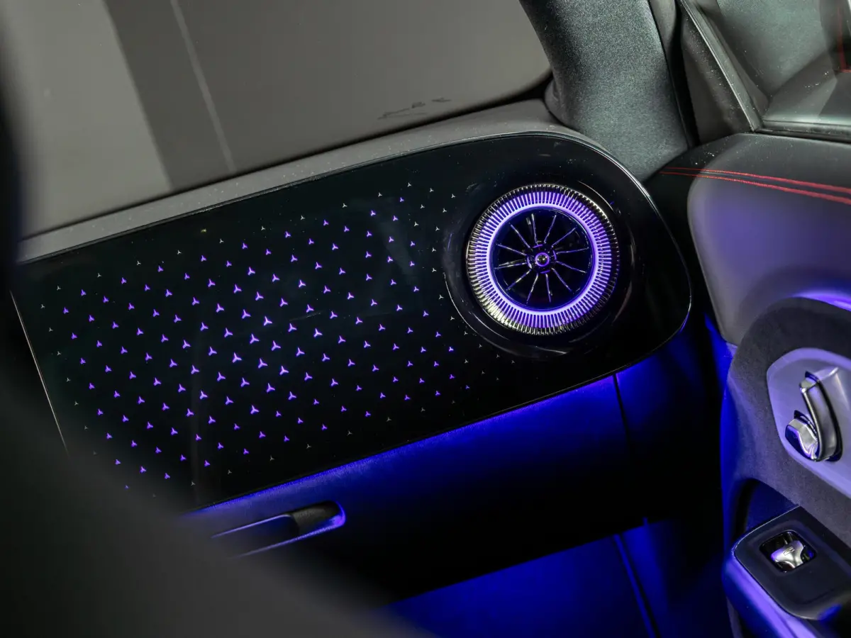 Limousine 250+ Launch Edition