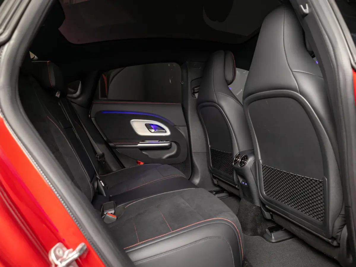 Limousine 250+ Launch Edition