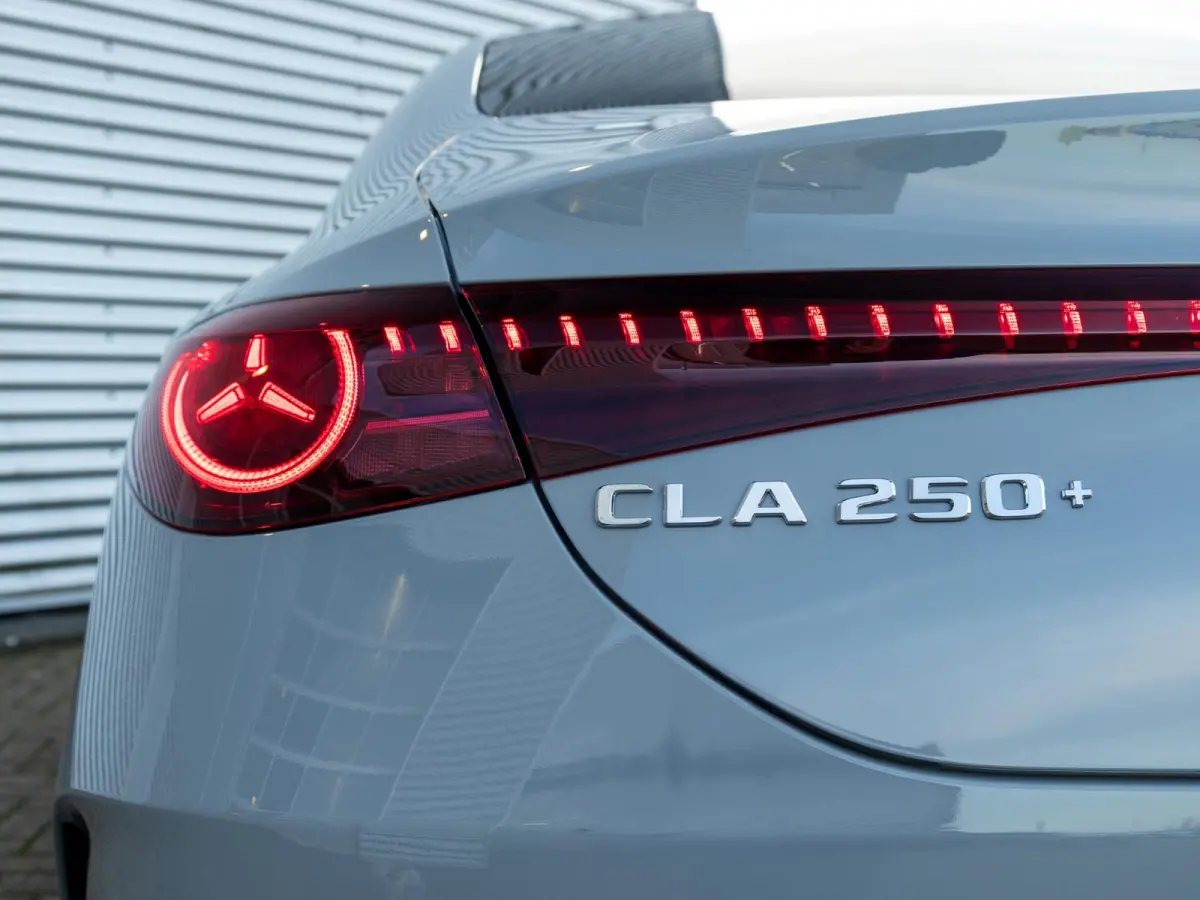 Limousine 250+ Launch Edition 85.5 kWh