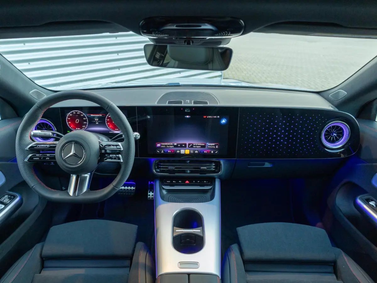 Limousine 250+ Launch Edition 85.5 kWh