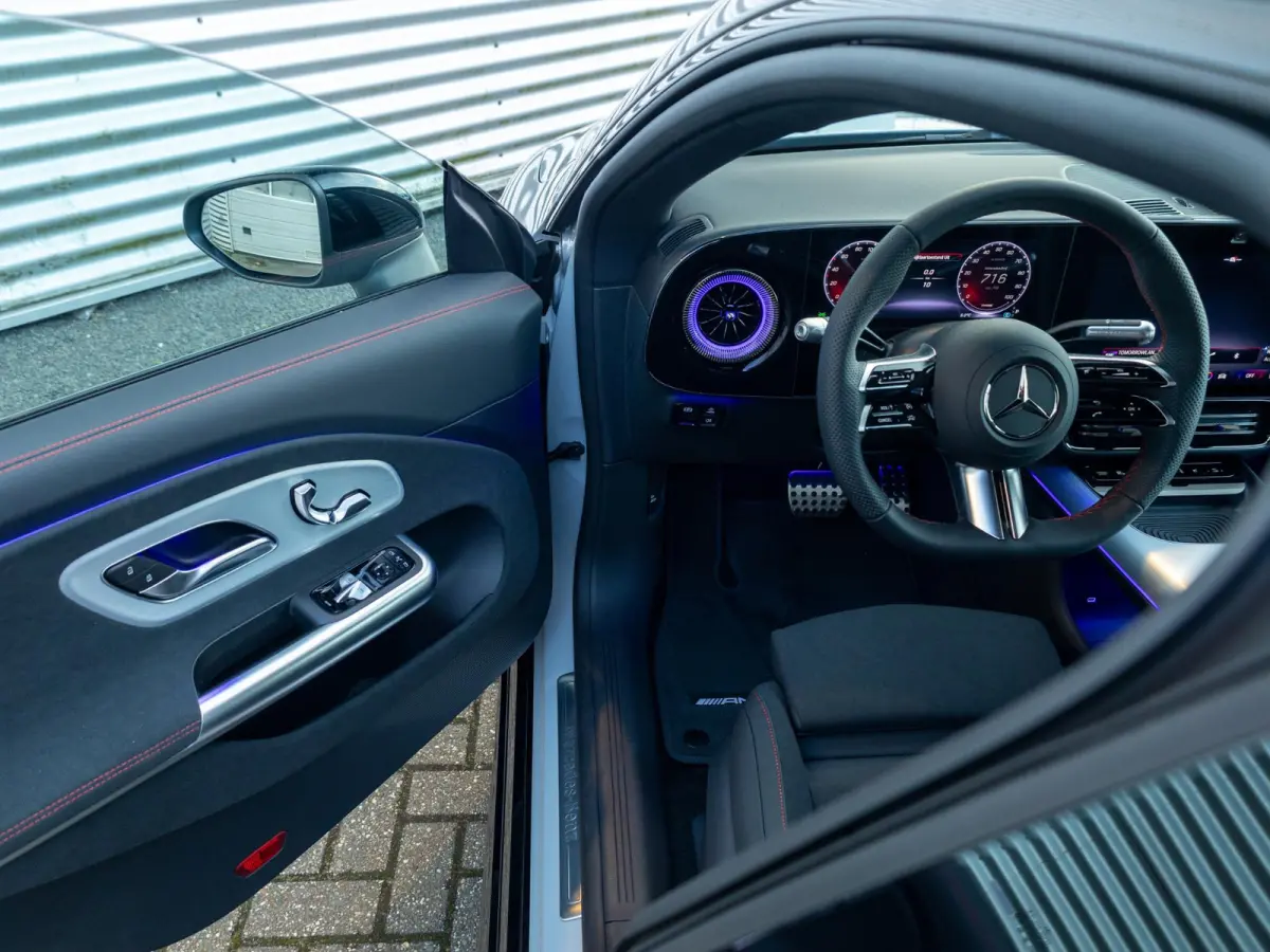 Limousine 250+ Launch Edition 85.5 kWh
