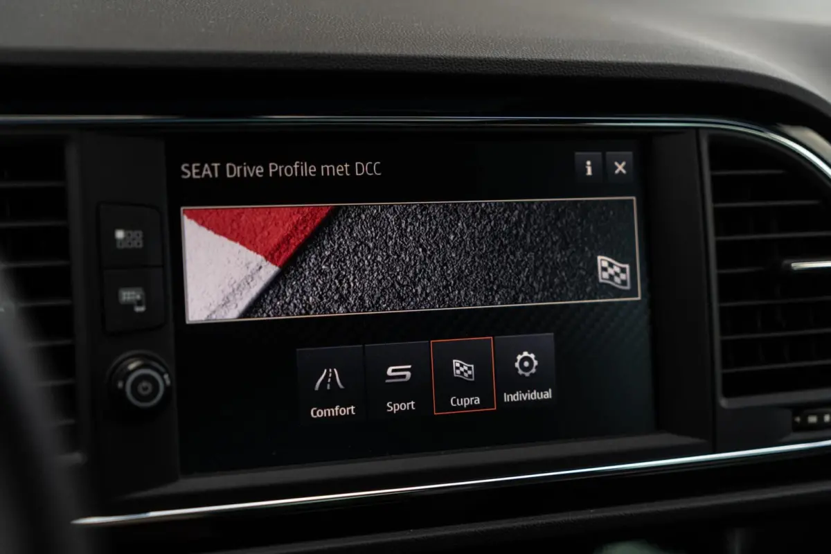 2.0 TSI CUPRA PANO / KLEP / CAMERA