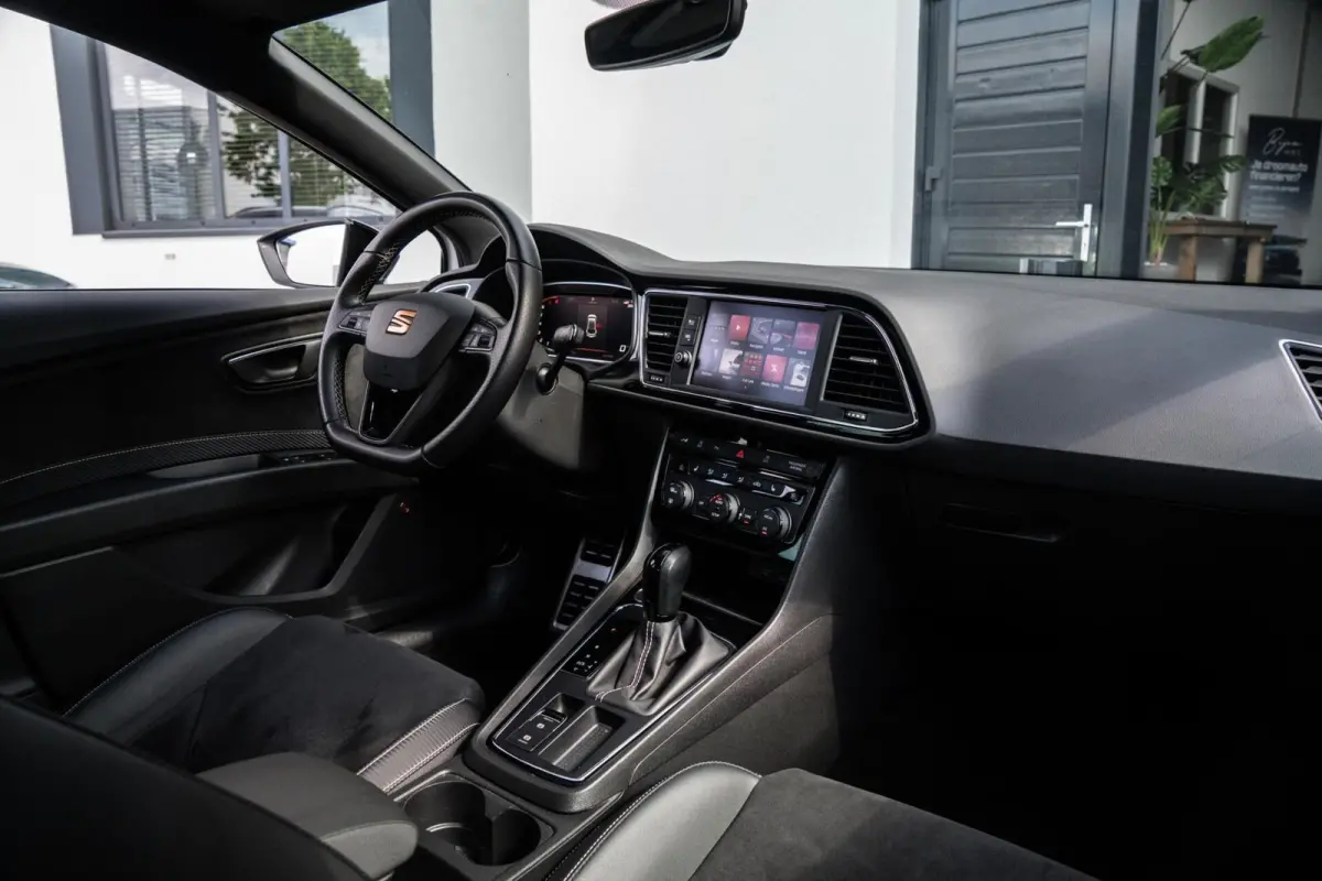2.0 TSI CUPRA PANO / KLEP / CAMERA