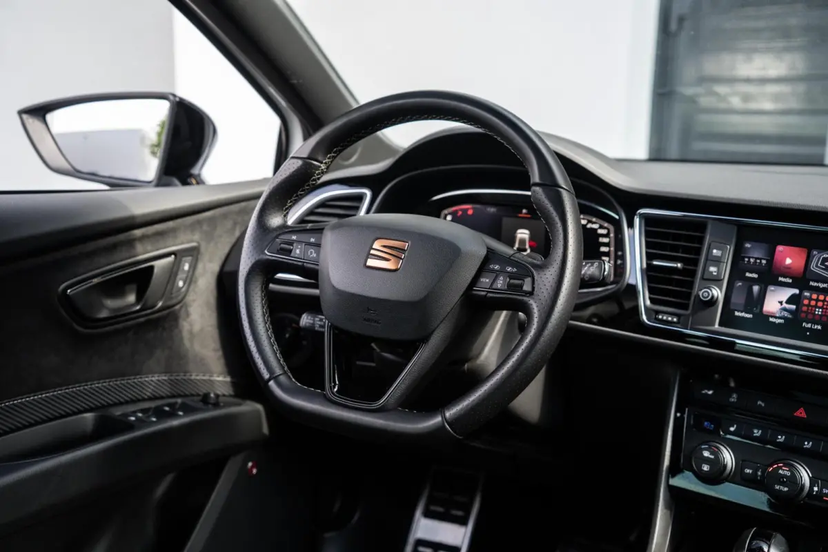 2.0 TSI CUPRA PANO / KLEP / CAMERA