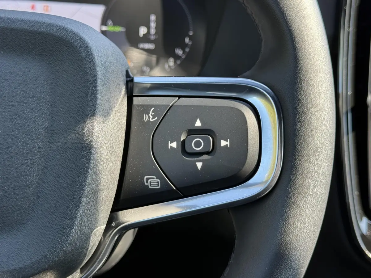 T4 Plug-in hybrid Plus Dark | Trekhaak | H&K Audio | BLIS |  Elektr. stoel