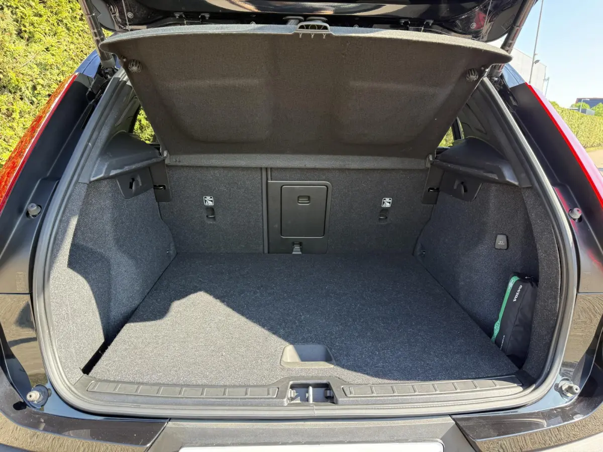 T4 Plug-in hybrid Plus Dark | Trekhaak | H&K Audio | BLIS |  Elektr. stoel