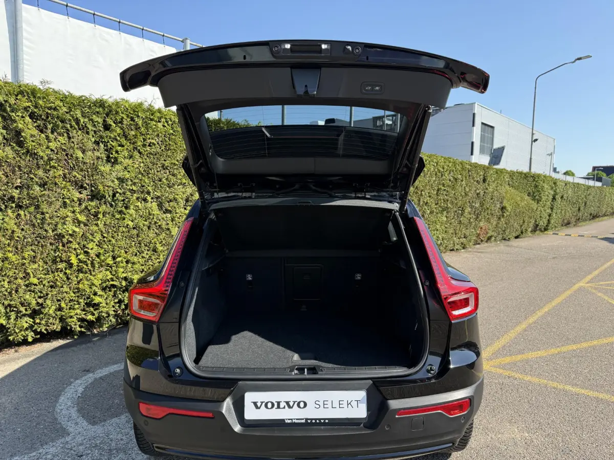 T4 Plug-in hybrid Plus Dark | Trekhaak | H&K Audio | BLIS |  Elektr. stoel