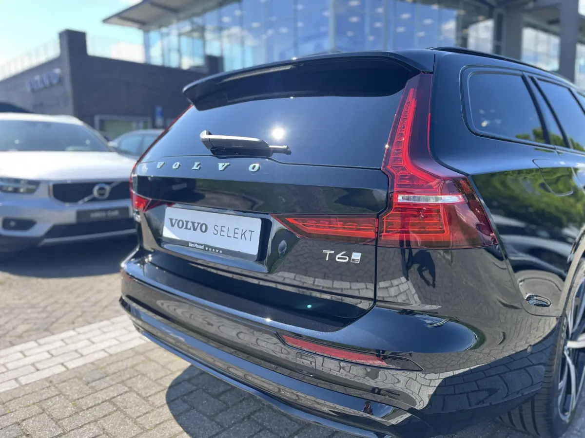 T6 Plug-in hybrid AWD Ultra Dark | Panoramadak | 360 Graden Camera | Demonstratie Auto | Climate Pack |