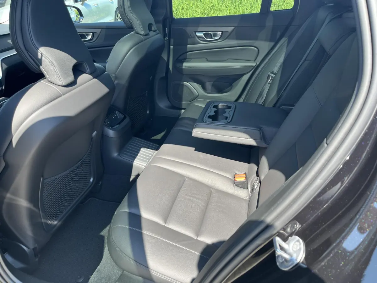 T6 Plug-in hybrid AWD Ultra Dark | Panoramadak | 360 Graden Camera | Demonstratie Auto | Climate Pack |