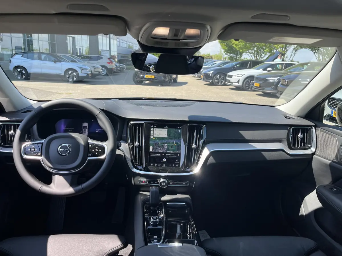 T6 Plug-in hybrid AWD Ultra Dark | Panoramadak | 360 Graden Camera | Demonstratie Auto | Climate Pack |