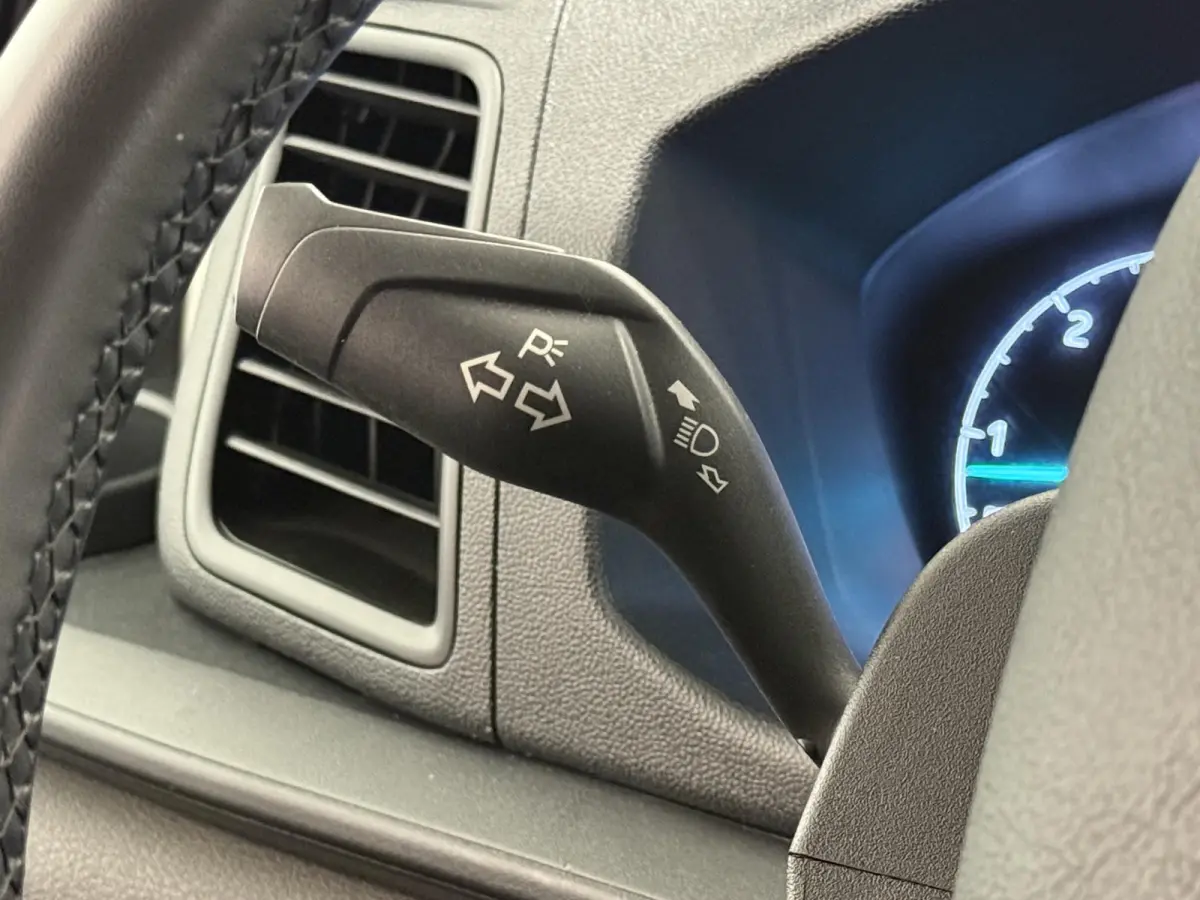 300 2.0 TDCI L2H1 Trend Automaat Airco Navigatie Cruise Control Camera Parkeersensoren