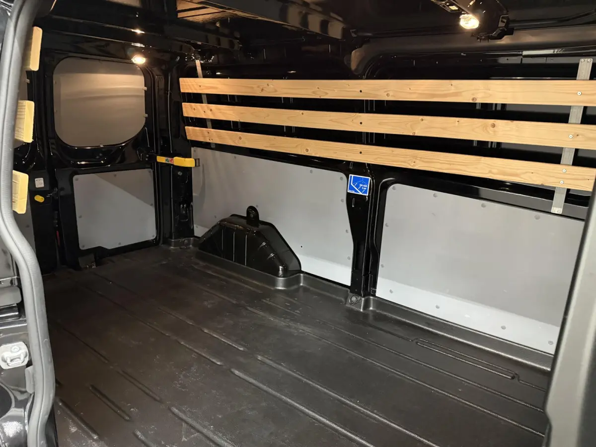 300 2.0 TDCI L2H1 Trend Automaat Airco Navigatie Cruise Control Camera Parkeersensoren