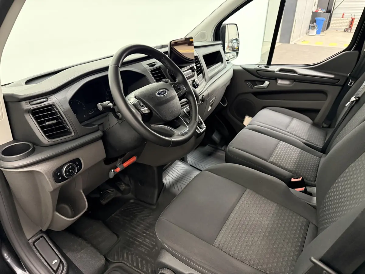 300 2.0 TDCI L2H1 Trend Automaat Airco Navigatie Cruise Control Camera Parkeersensoren