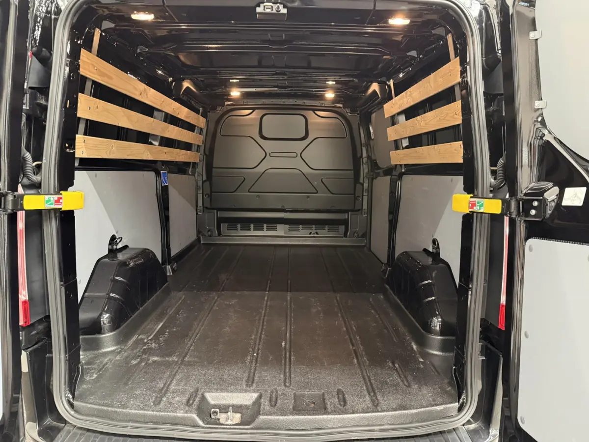 300 2.0 TDCI L2H1 Trend Automaat Airco Navigatie Cruise Control Camera Parkeersensoren