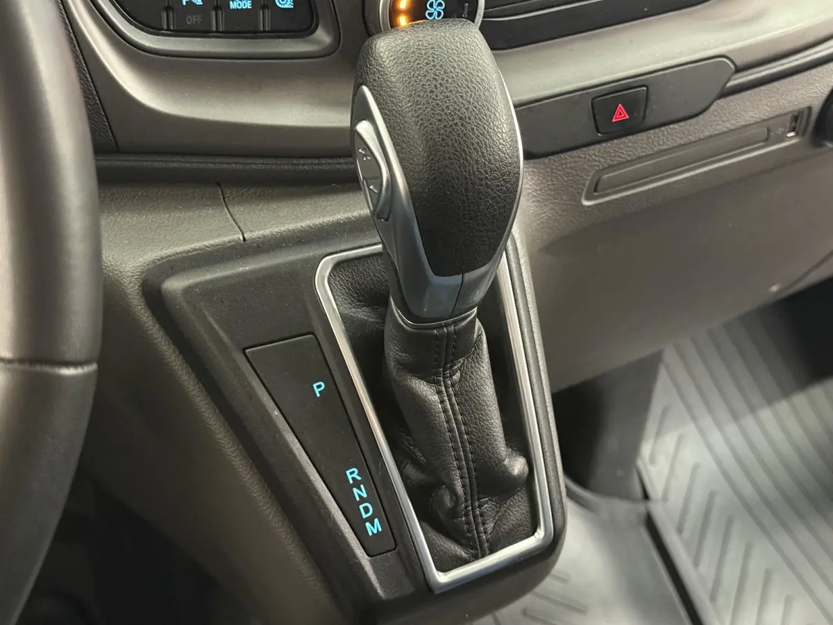 300 2.0 TDCI L2H1 Trend Automaat Airco Navigatie Cruise Control Camera Parkeersensoren