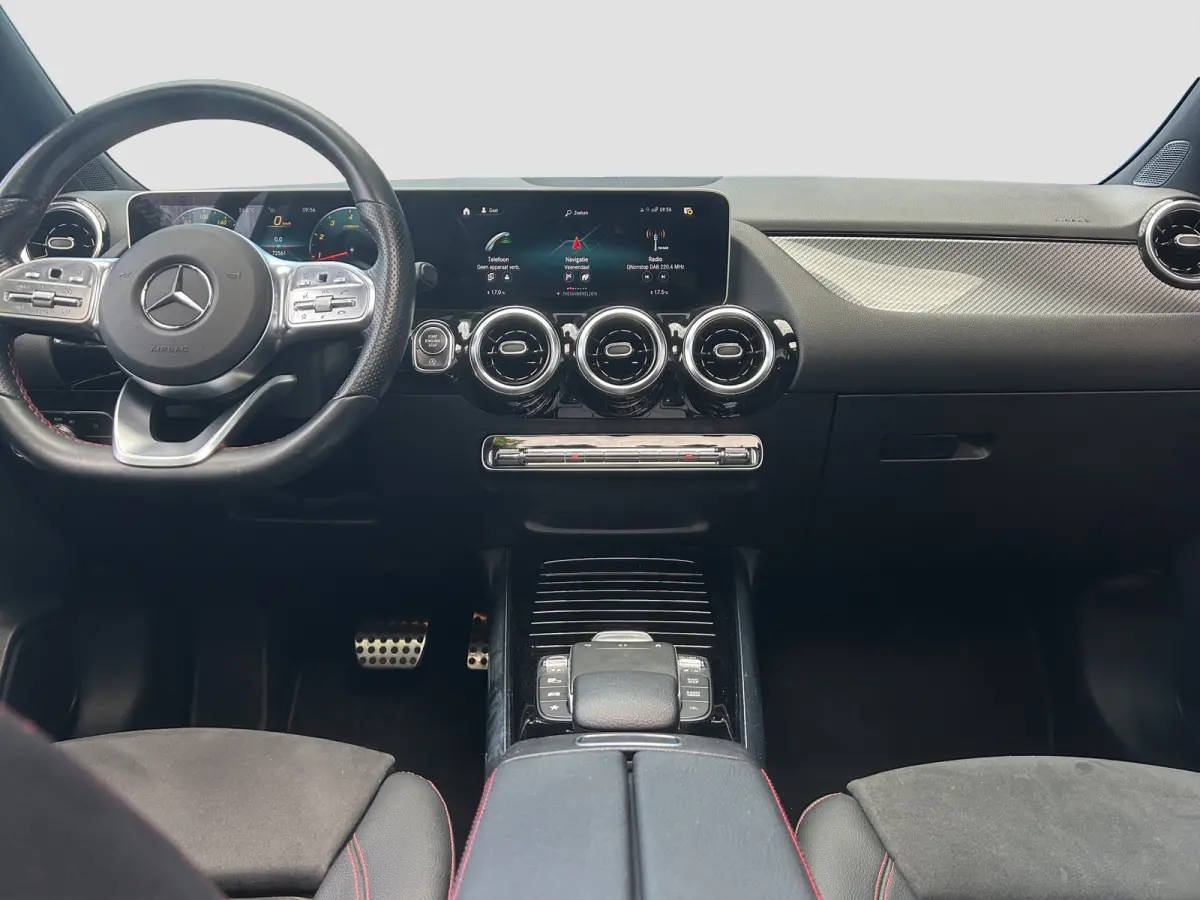 200 AMG Line | Panoramadak | Cruise Control | Camera |