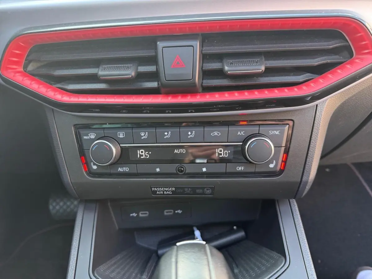 1.0 TSI FR Evo Plus*Pano*LED*Beats*Cam*Keyless*Carpaly*Alcantara*ACC*Lane