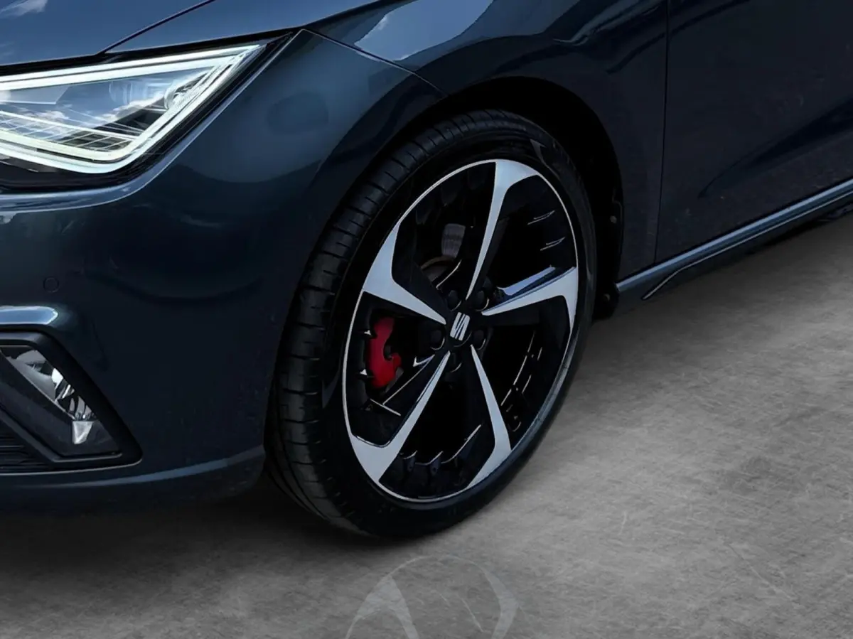 1.0 TSI FR Evo Plus*Pano*LED*Beats*Cam*Keyless*Carpaly*Alcantara*ACC*Lane