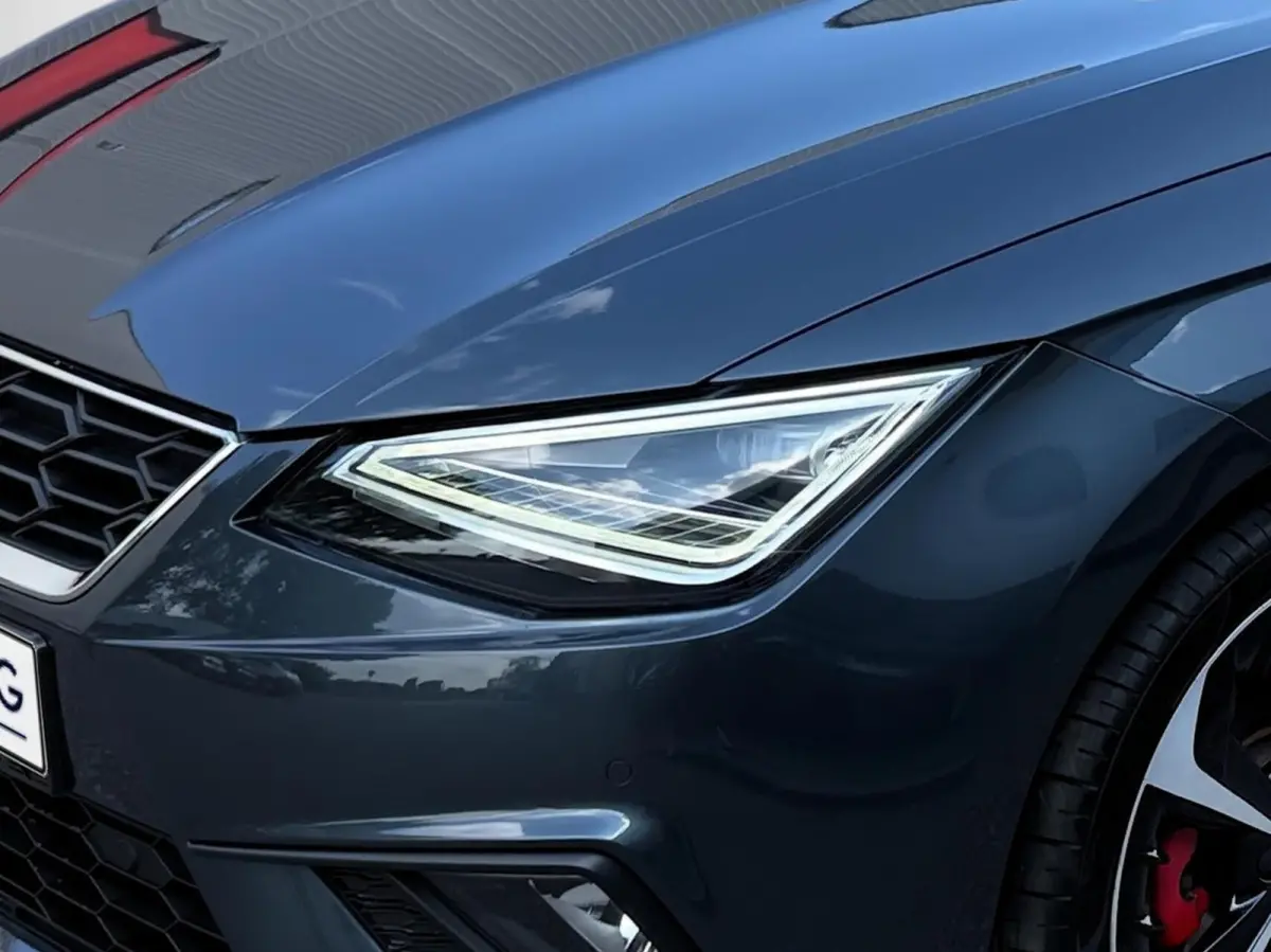 1.0 TSI FR Evo Plus*Pano*LED*Beats*Cam*Keyless*Carpaly*Alcantara*ACC*Lane