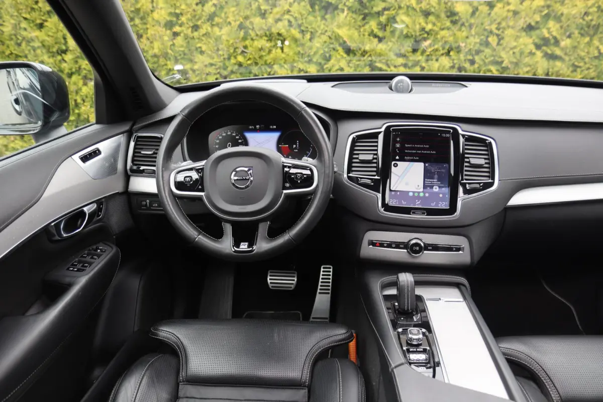 2.0 T8 Twin Engine 391 pk AWD R-Design Intro Edition 7 Persoons
