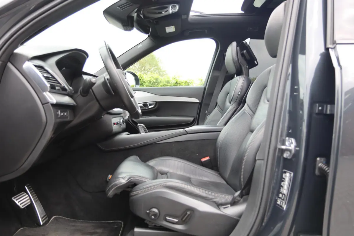 2.0 T8 Twin Engine 391 pk AWD R-Design Intro Edition 7 Persoons
