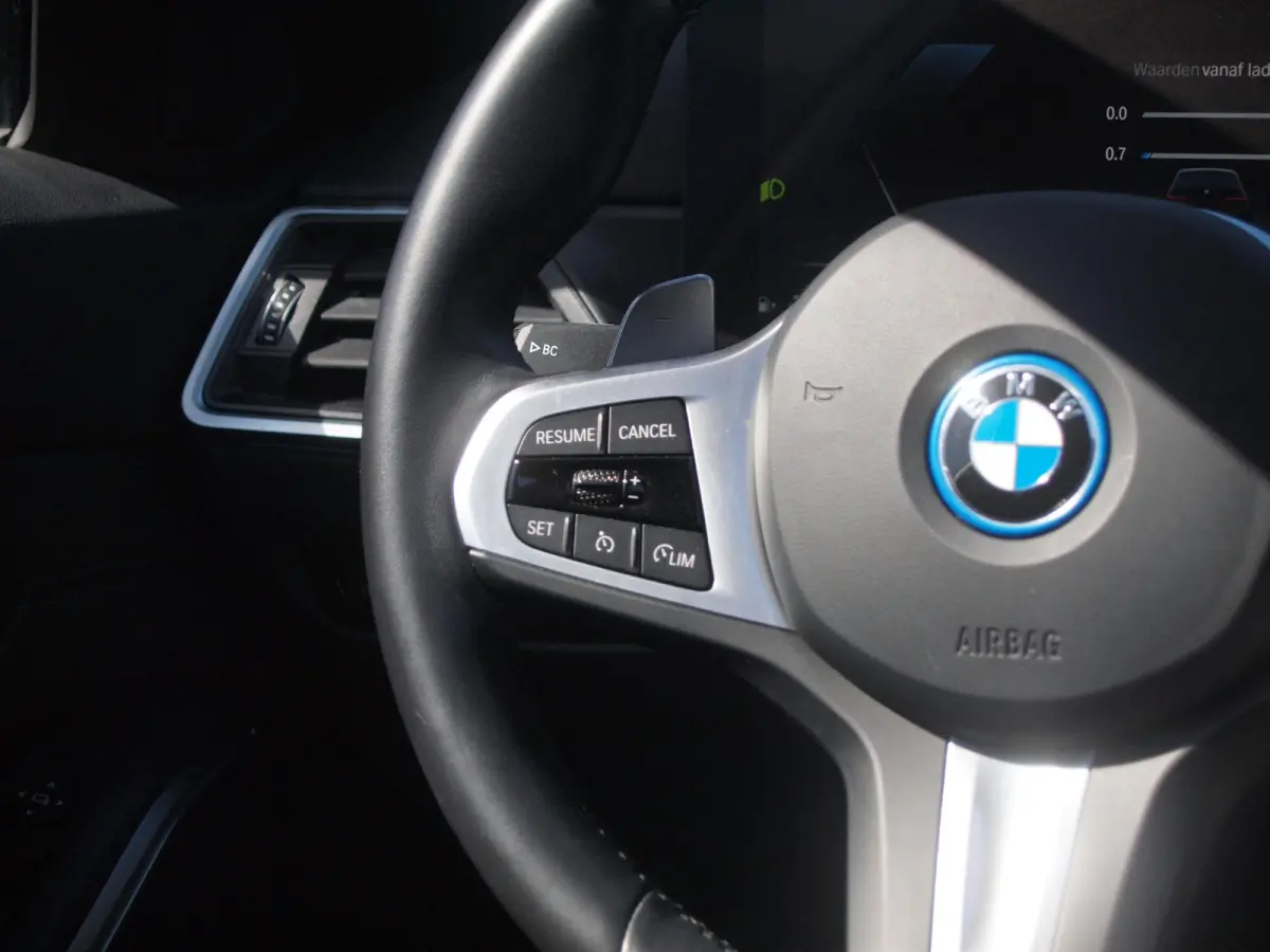 320e | LCI | M-Pakket | Panoramadak | Sfeerverlichting | Facelift |