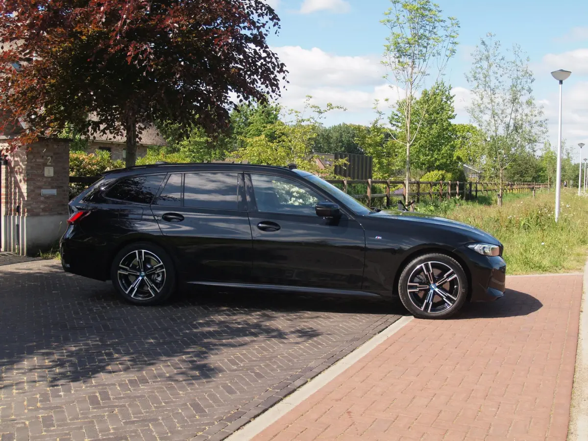 320e | LCI | M-Pakket | Panoramadak | Sfeerverlichting | Facelift |