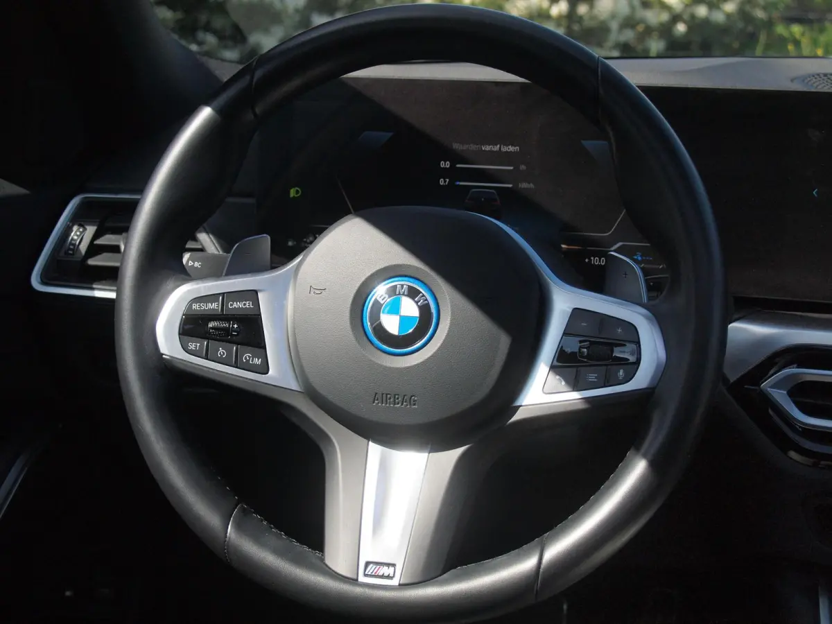 320e | LCI | M-Pakket | Panoramadak | Sfeerverlichting | Facelift |