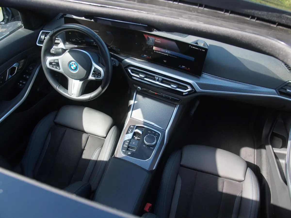 320e | LCI | M-Pakket | Panoramadak | Sfeerverlichting | Facelift |