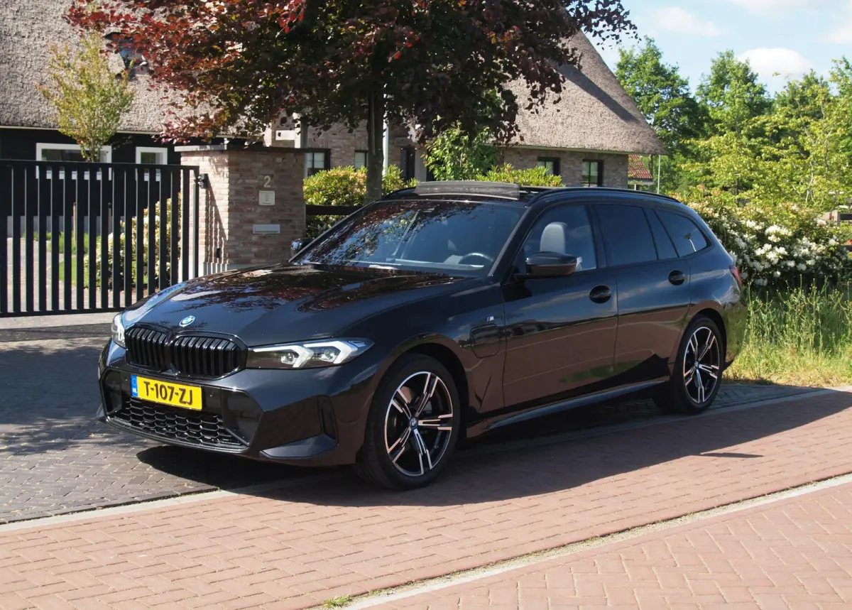 320e | LCI | M-Pakket | Panoramadak | Sfeerverlichting | Facelift |