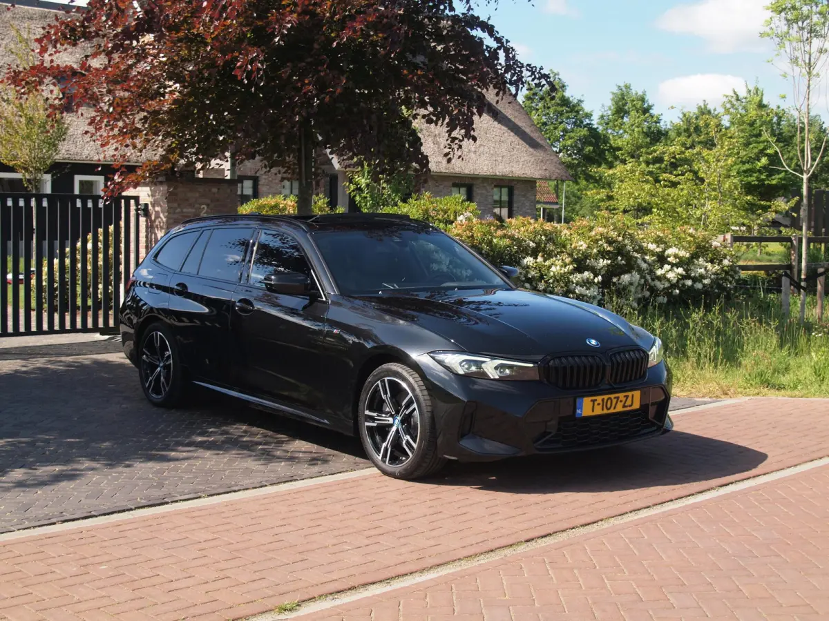 320e | LCI | M-Pakket | Panoramadak | Sfeerverlichting | Facelift |