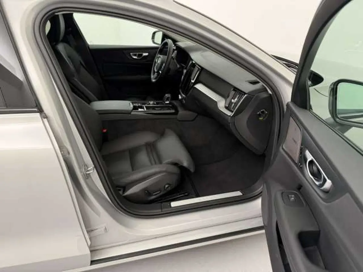 2.0 T8 Plug-in hybrid AWD Plus Dark ** LEDER, PANO, 360gr, 19-inch LMV, WINTER, MEMORY ** 1e EIG - UNFALLFREI ** ** INFORMEER OOK NAAR ONZE AANTREKKELIJKE FINANCIAL-LEASE TARIEVEN **