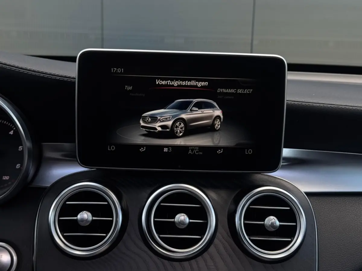 250 d 4M. AMG FULL Pano/MM/360Camera/ACC/ECC/Luchtvering