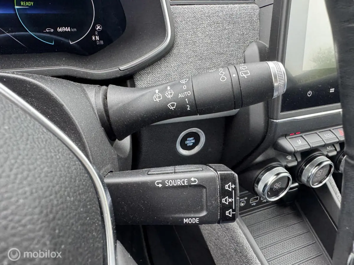 R110 Life Experience 52 | Koop Accu | Camera