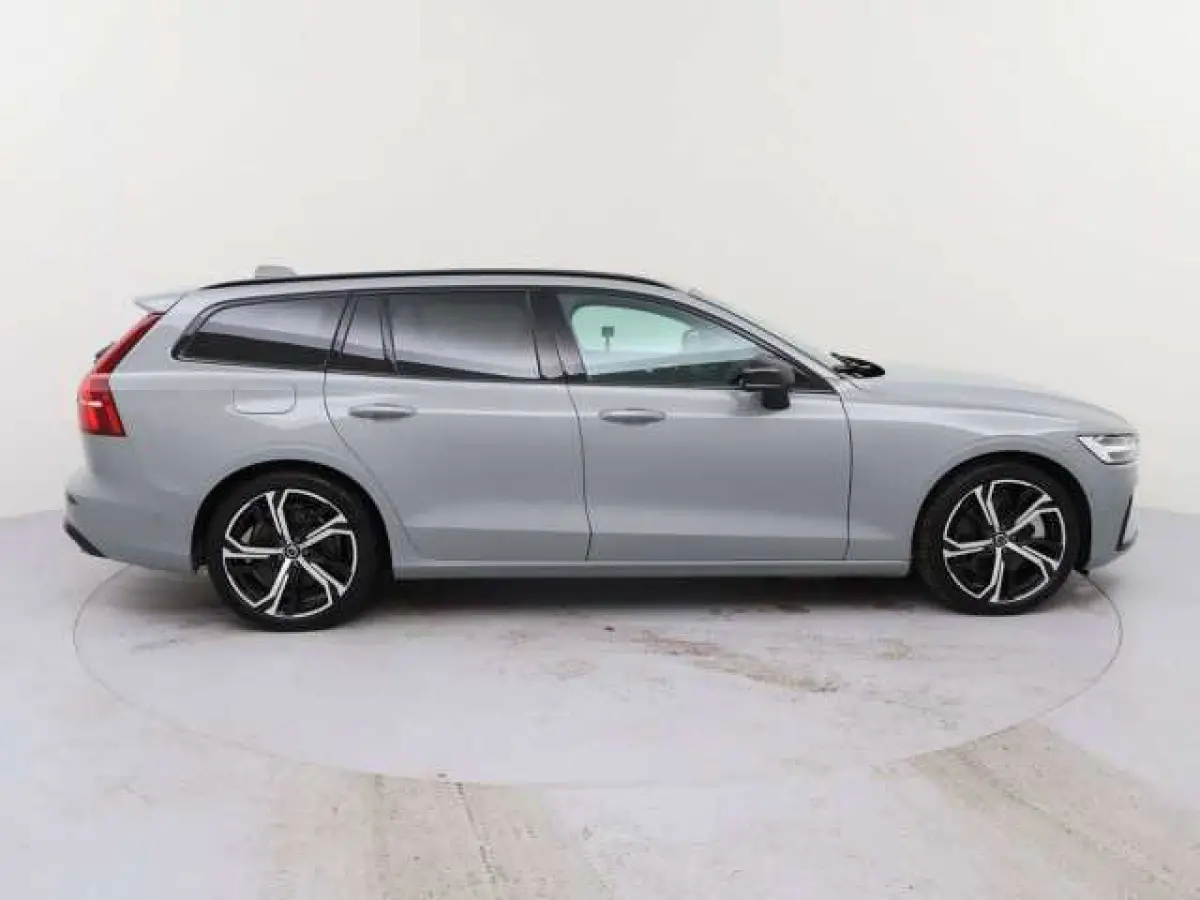 2.0 T8 Plug-in hybrid AWD Plus Dark ** LEDER, H&K Sound, 360gr, 19-inch LMV, WINTER, MEMORY ** 1e EIG - UNFALLFREI ** ** INFORMEER OOK NAAR ONZE AANTREKKELIJKE FINANCIAL-LEASE TARIEVEN **