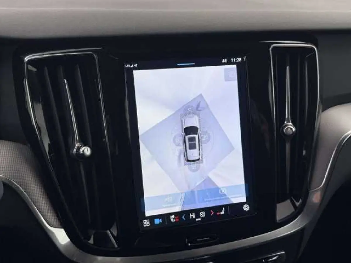 2.0 T8 Plug-in hybrid AWD Plus Dark ** LEDER, H&K Sound, 360gr, 19-inch LMV, WINTER, MEMORY ** 1e EIG - UNFALLFREI ** ** INFORMEER OOK NAAR ONZE AANTREKKELIJKE FINANCIAL-LEASE TARIEVEN **