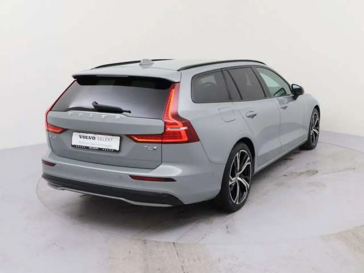 2.0 T8 Plug-in hybrid AWD Plus Dark ** LEDER, H&K Sound, 360gr, 19-inch LMV, WINTER, MEMORY ** 1e EIG - UNFALLFREI ** ** INFORMEER OOK NAAR ONZE AANTREKKELIJKE FINANCIAL-LEASE TARIEVEN **