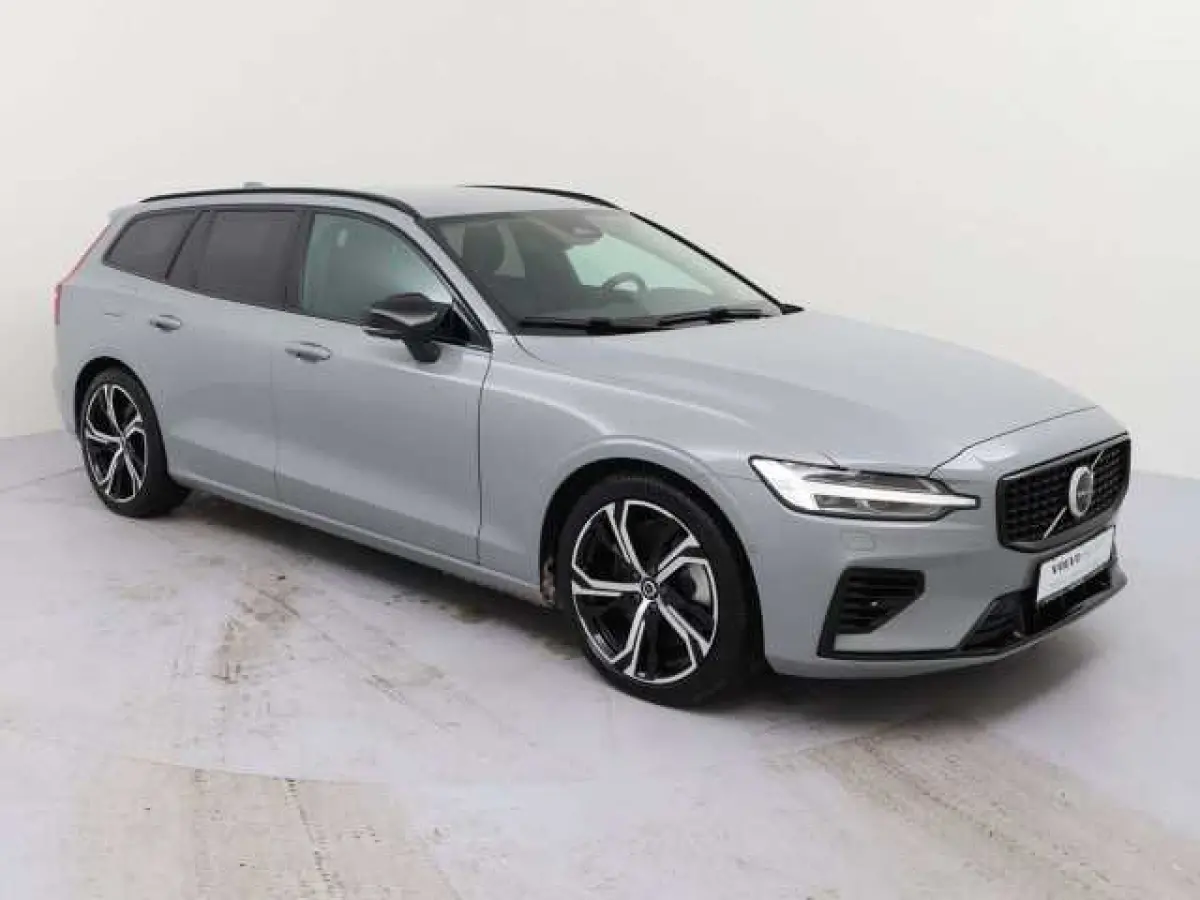 2.0 T8 Plug-in hybrid AWD Plus Dark ** LEDER, H&K Sound, 360gr, 19-inch LMV, WINTER, MEMORY ** 1e EIG - UNFALLFREI ** ** INFORMEER OOK NAAR ONZE AANTREKKELIJKE FINANCIAL-LEASE TARIEVEN **