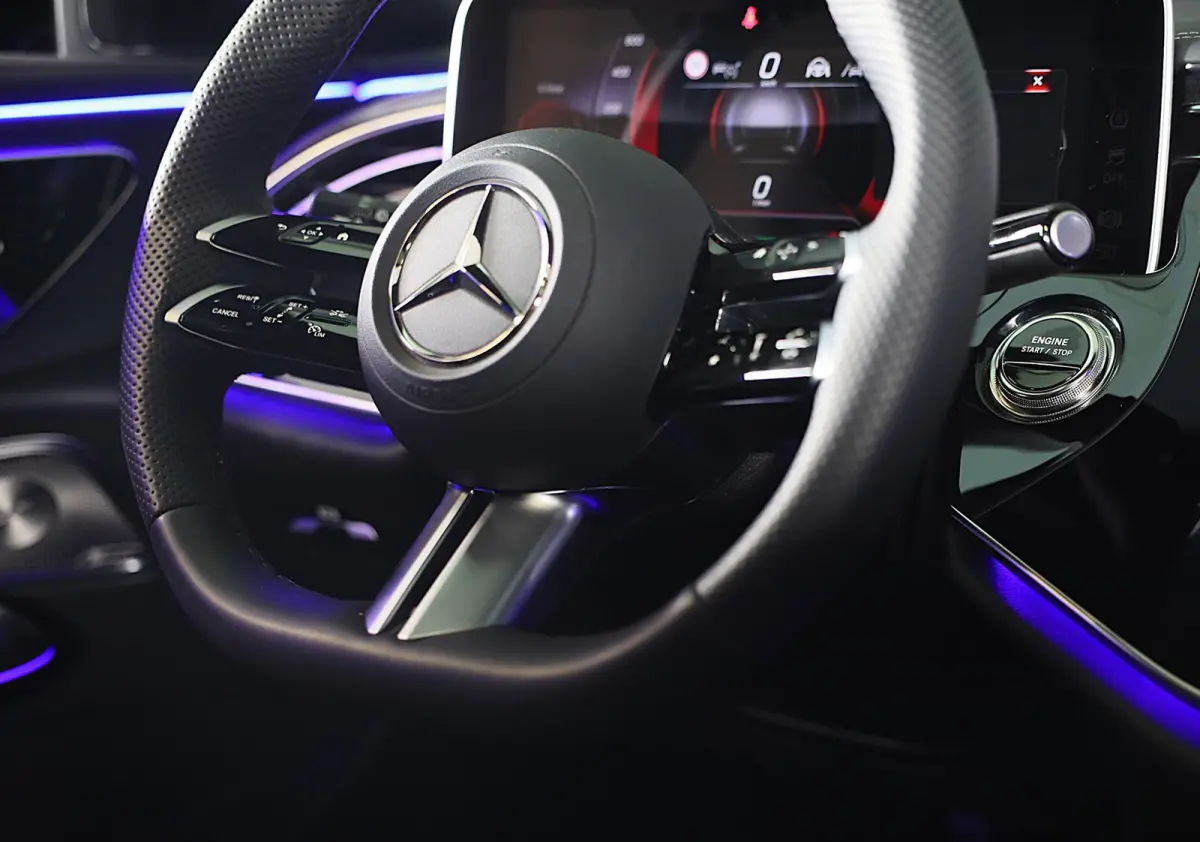 300 e AMG 53 Look / HYPERSCREEN / BURMESTER / Head Up / 360 Camera / Aug Reality / Pano / 22 Inch