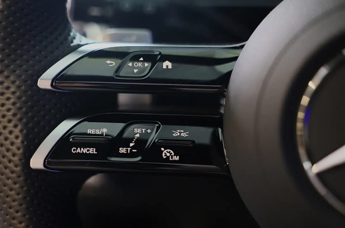 300 e AMG 53 Look / HYPERSCREEN / BURMESTER / Head Up / 360 Camera / Aug Reality / Pano / 22 Inch