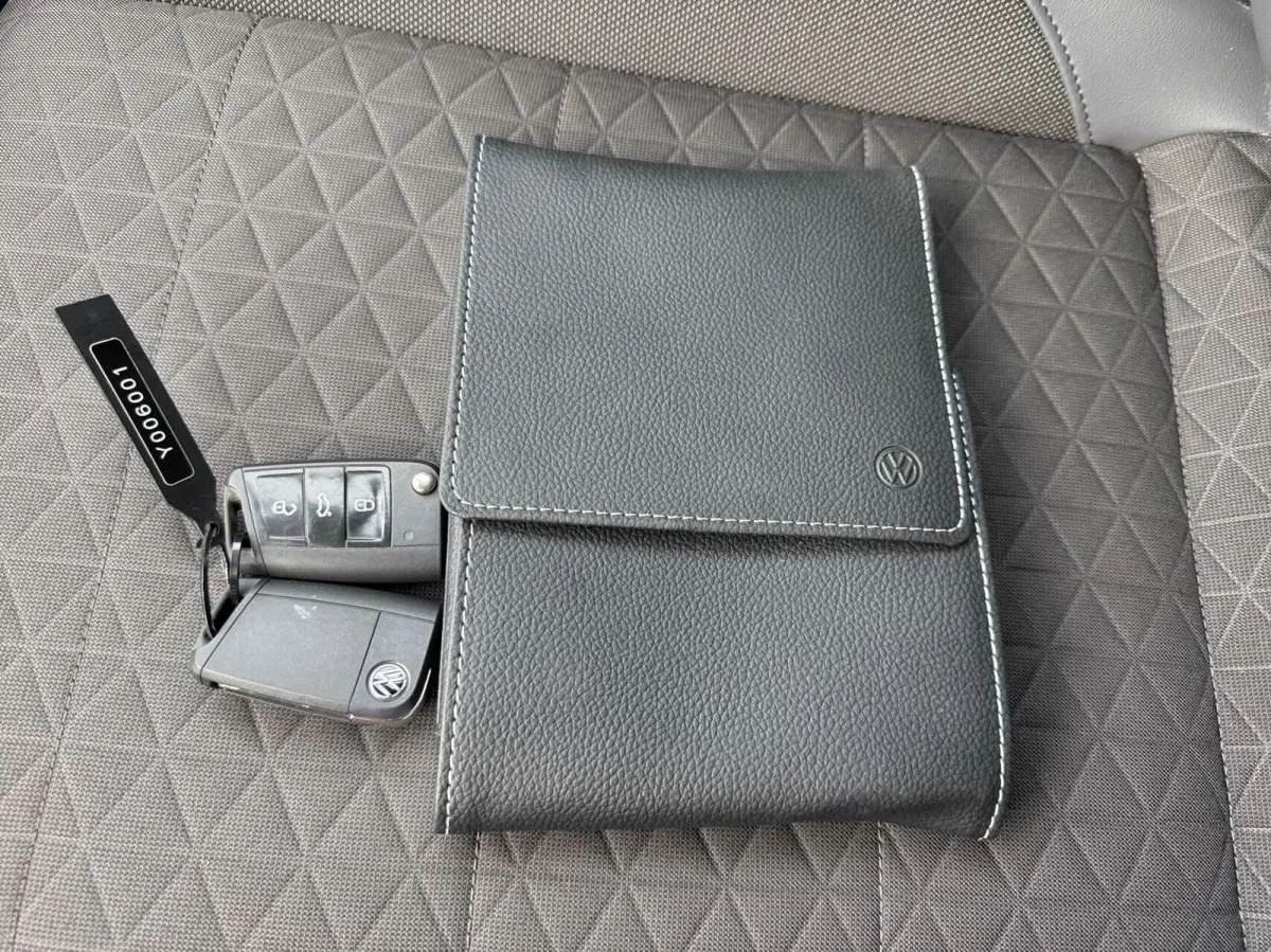 1.0 TSI Style Carat*Carplay*LED*DSG*CAM*Keyless*Stoelvw*Clima